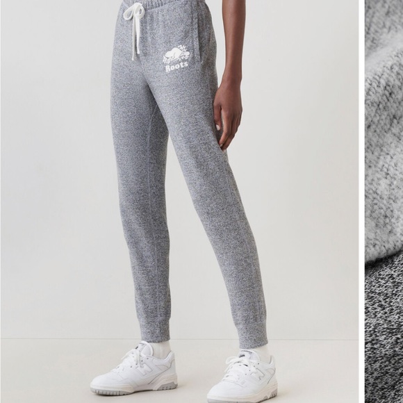 Roots Grey Sweatpants Joggers - Picture 5 of 5